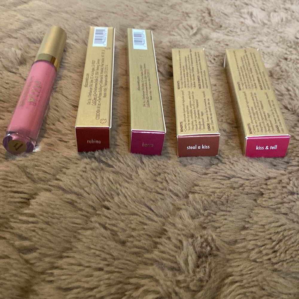 💋 Stila Lip Bundle 💋 - Picture 2 of 5